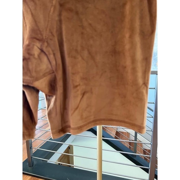 SKIMS Velour High-Waisted Bike Shorts in Copper - Picture 6 of 13